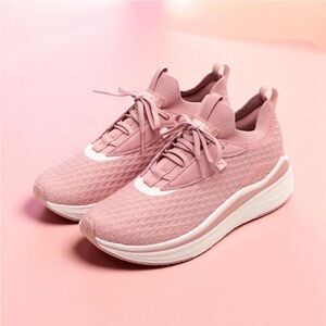 Puma Women's Soft Pink Sneakers